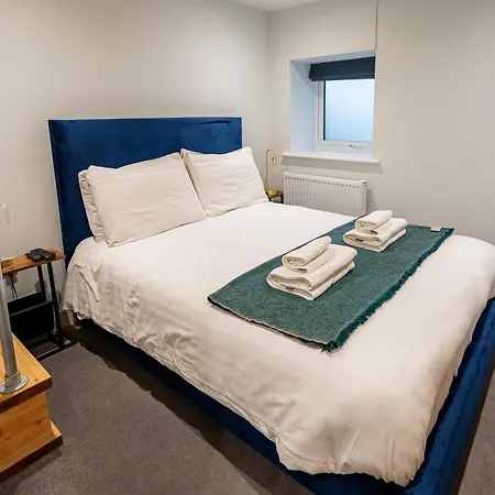 Town Center Duplex 6 * 哈罗盖特