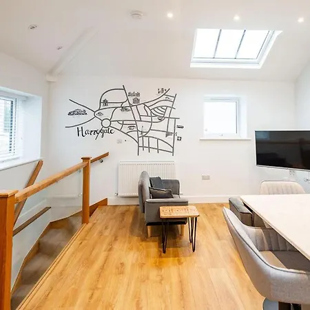 Town Center Duplex 6 * Harrogate