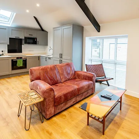Apartment Town Center Duplex 6 *